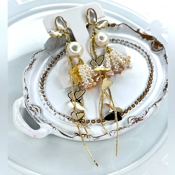Handmade Freshwater Edison Pearl Butterfly 🦋 Gold Plated Earrings - Picture 2 of 2
